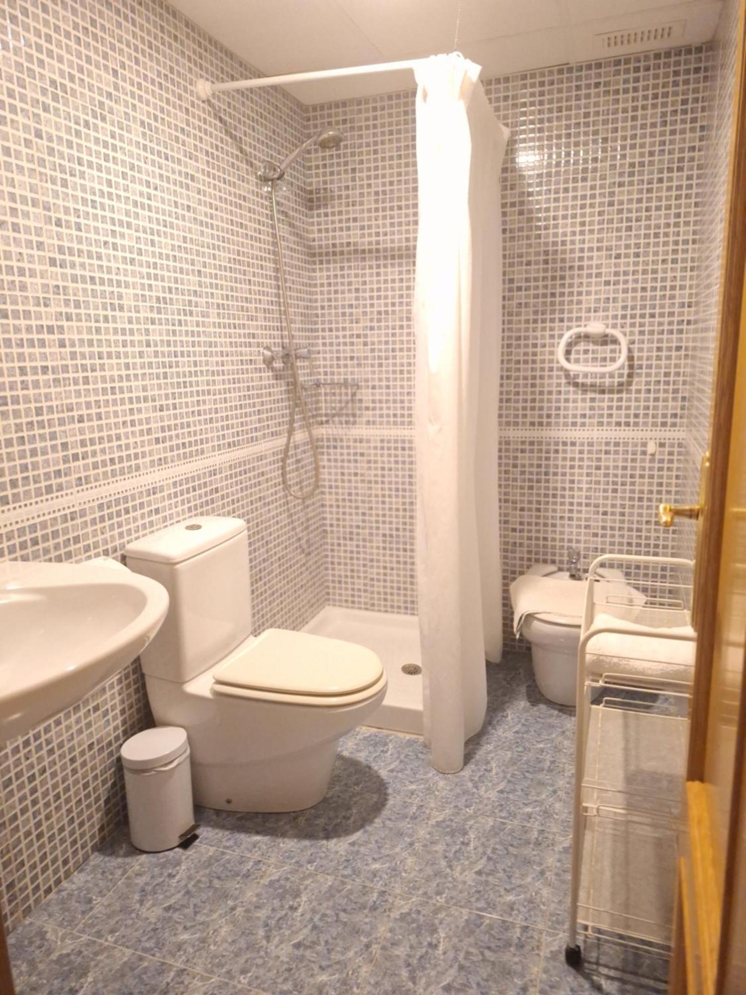 Cerca del Centro Urbano con piscina Denia Exterior foto