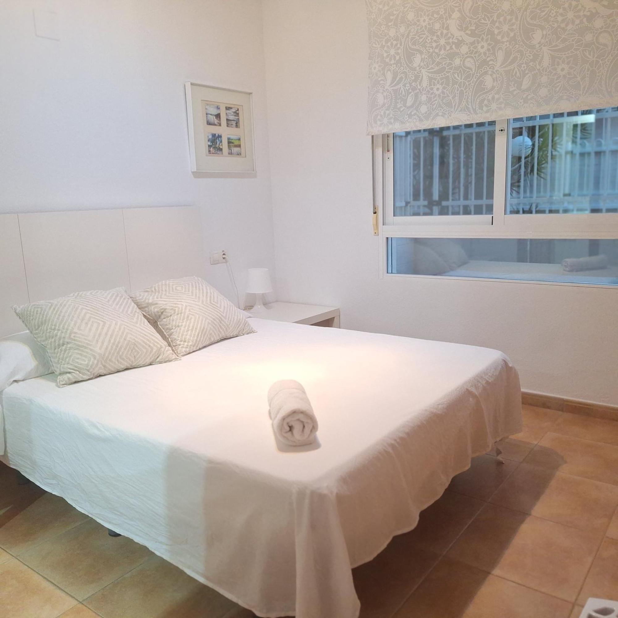 Cerca del Centro Urbano con piscina Denia Exterior foto