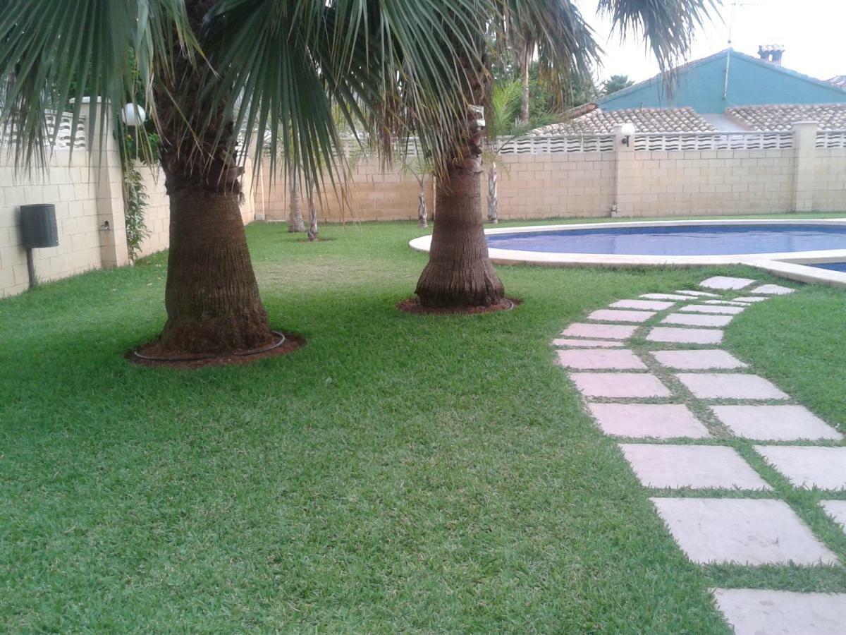 Cerca del Centro Urbano con piscina Denia Exterior foto